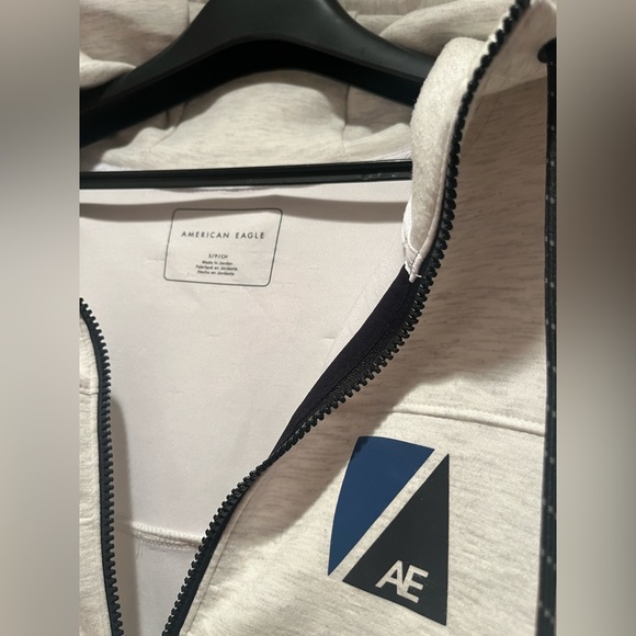 American Eagle zip hoodie - Picture 4 of 7